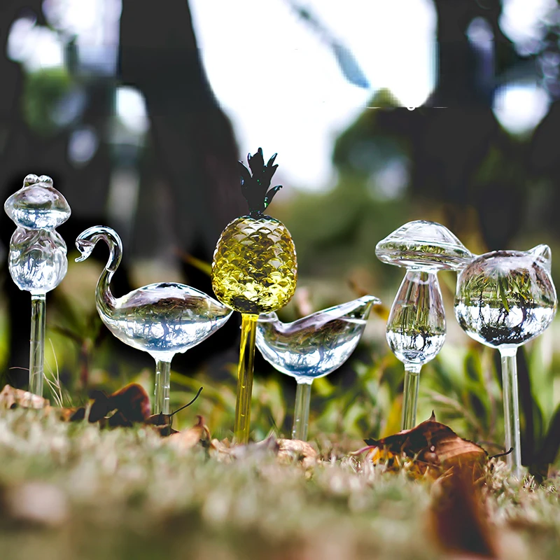 Dispositivo Creativo de Riego  - Self Watering Insert reseña y precio